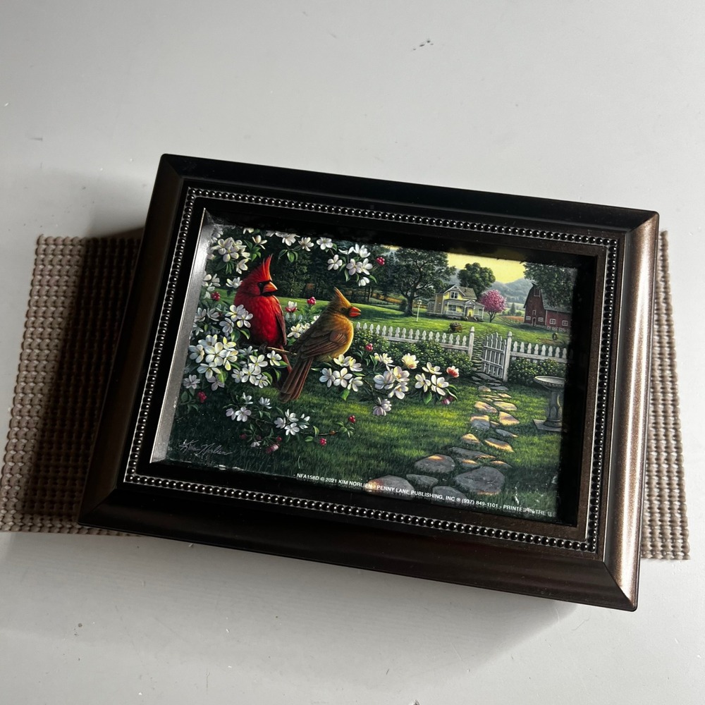 Cottage Garden Kim Norlien Cardinals Music Jewelry Box Photo Frame Lid NFA158D